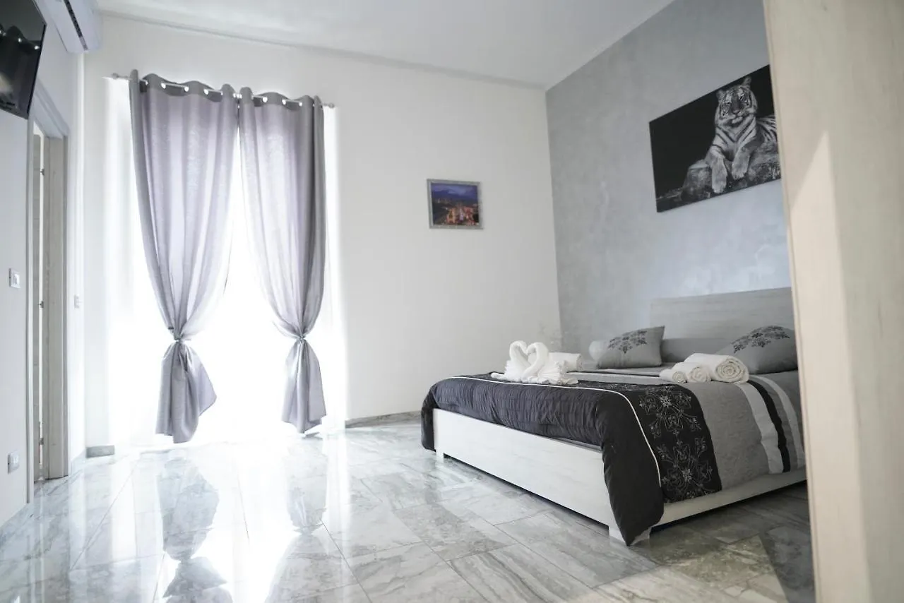 Central Luxury Apartment Katania